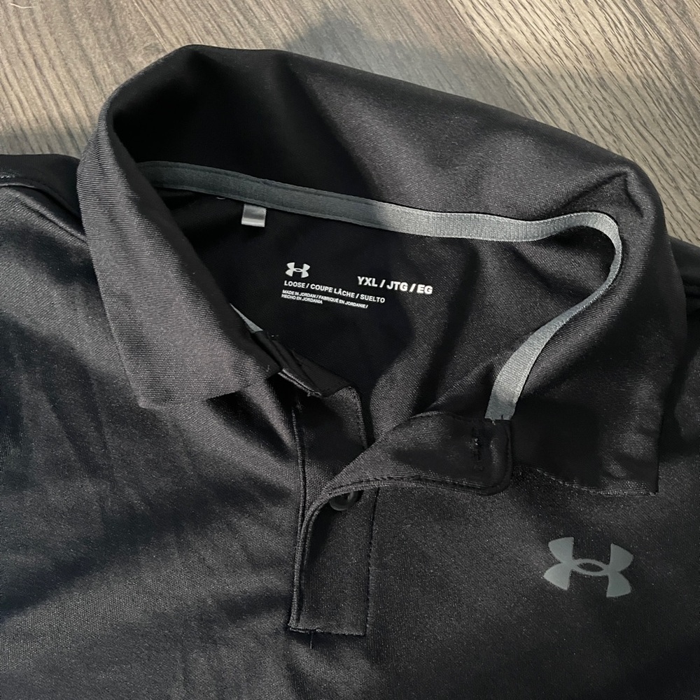 Under Armour youth Black Polo Shirt - Picture 2 of 2